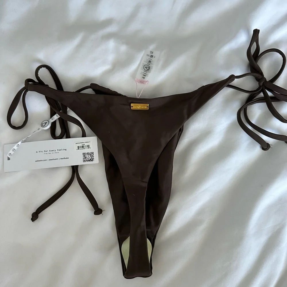 AXIL SWIM BIKINI SET - Picture 8 of 9